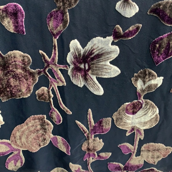 Mystree Velvet Floral Shift Dress - Picture 8 of 8